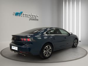 Peugeot 508 5P Allure HYBRID 225 e-EAT8  - Foto 7