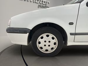 Renault 19 ADAGIO 1.9 DT 93CV  - Foto 22