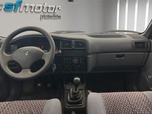 Renault 19 ADAGIO 1.9 DT 93CV  - Foto 16