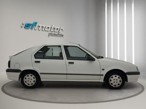 Renault 19 ADAGIO 1.9 DT 93CV  - Foto 8