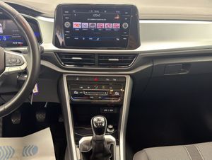 Volkswagen T-Roc Life 2.0 TDI 85kW (115CV)  - Foto 13