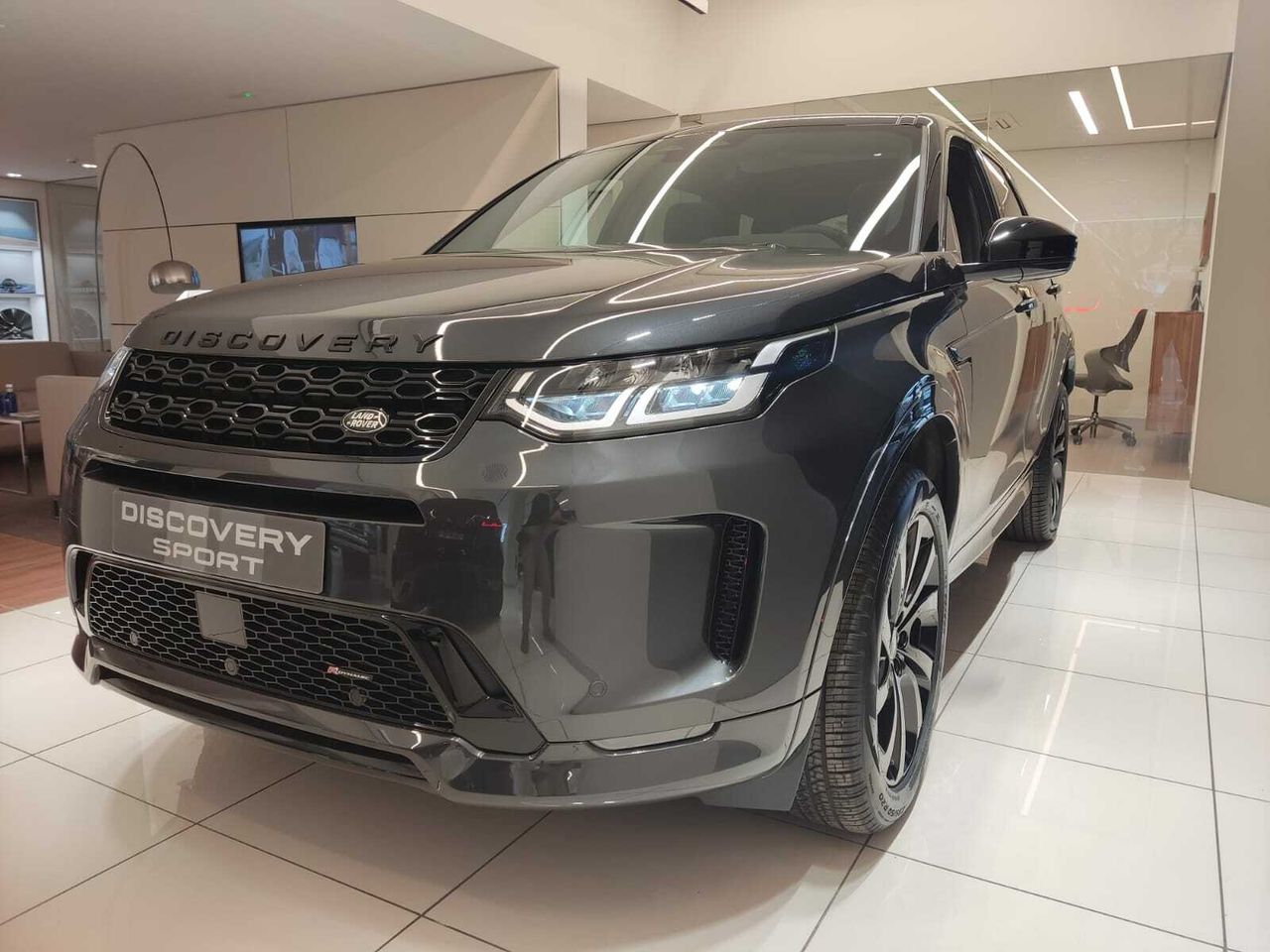 Land-Rover Discovery Sport 2.0D TD4 204PS MHEV 4WD URBAN EDITION 204 5P  - Foto 1