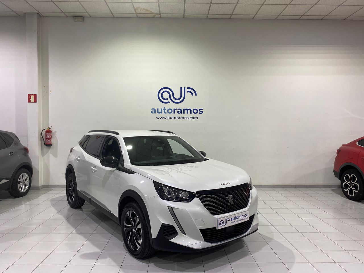 Peugeot 2008 ALLURE PACK 1.5 BLUEHDI 130 CV S&S AUTO 5P   - Foto 1