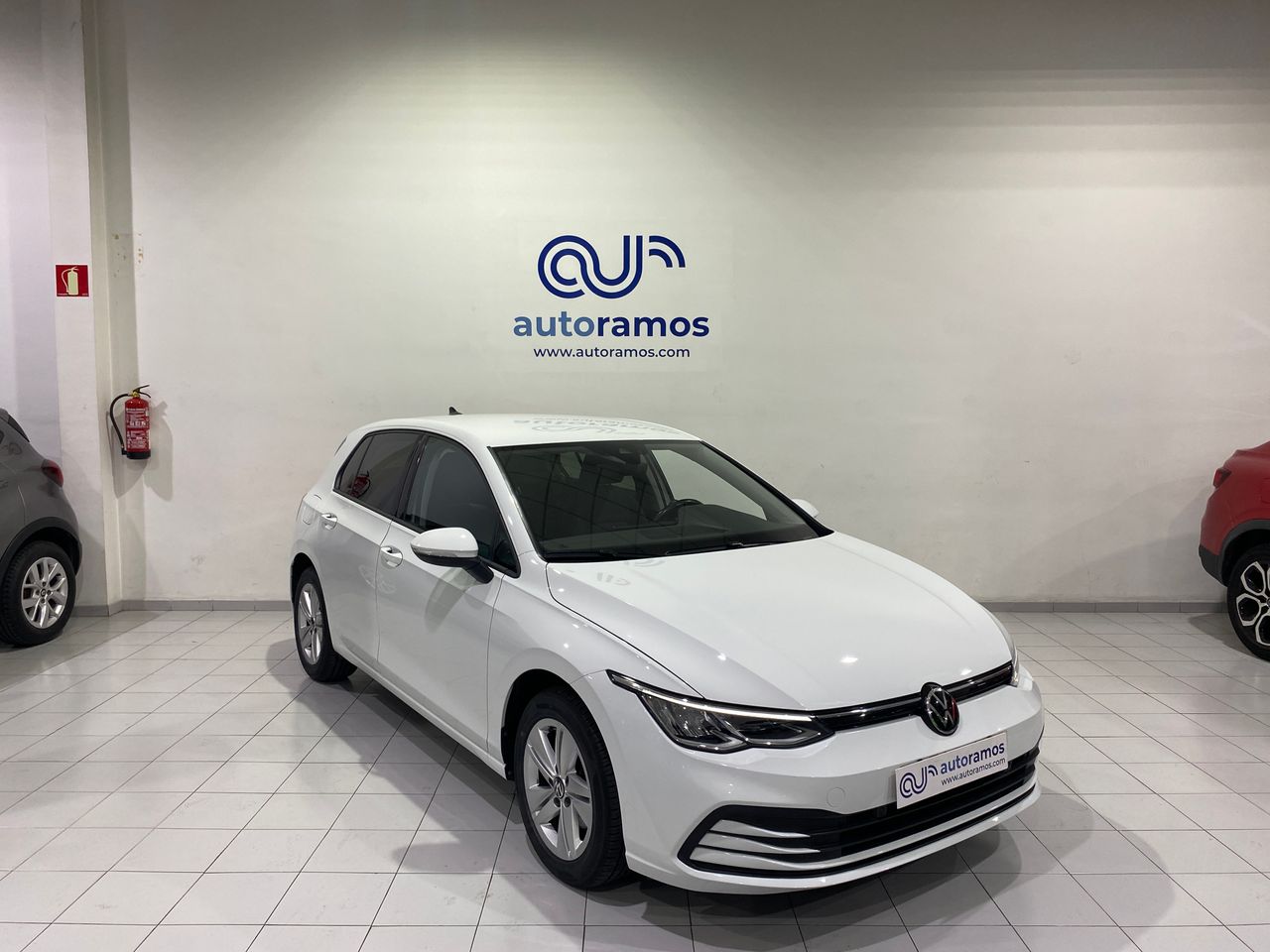 Volkswagen Golf VIII LIFE NAV 2.0 TDI 150 CV DSG 5P   - Foto 1