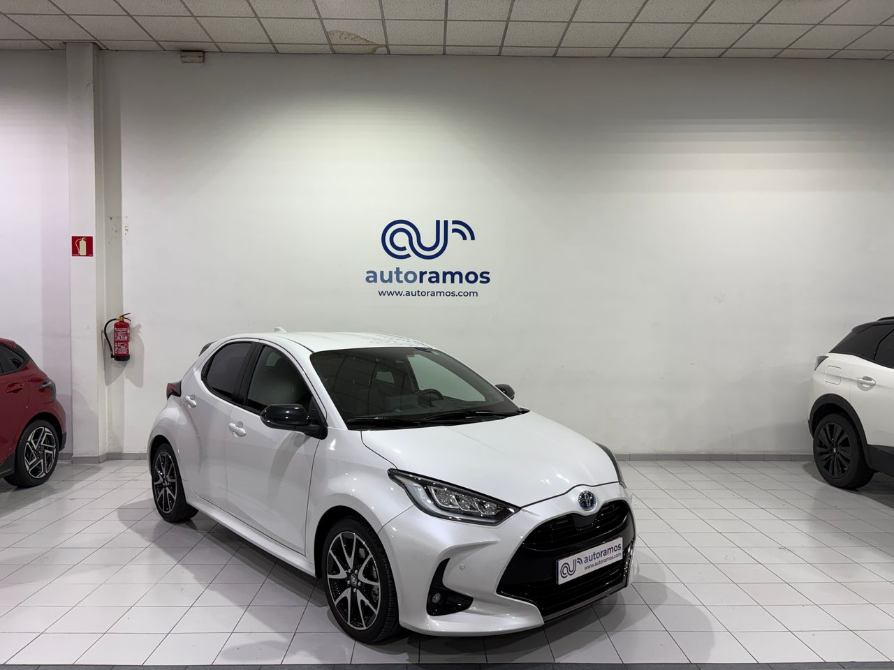 Toyota GR Yaris 1.5  VVT-I HYBRID STYLE 116 5P  - Foto 1