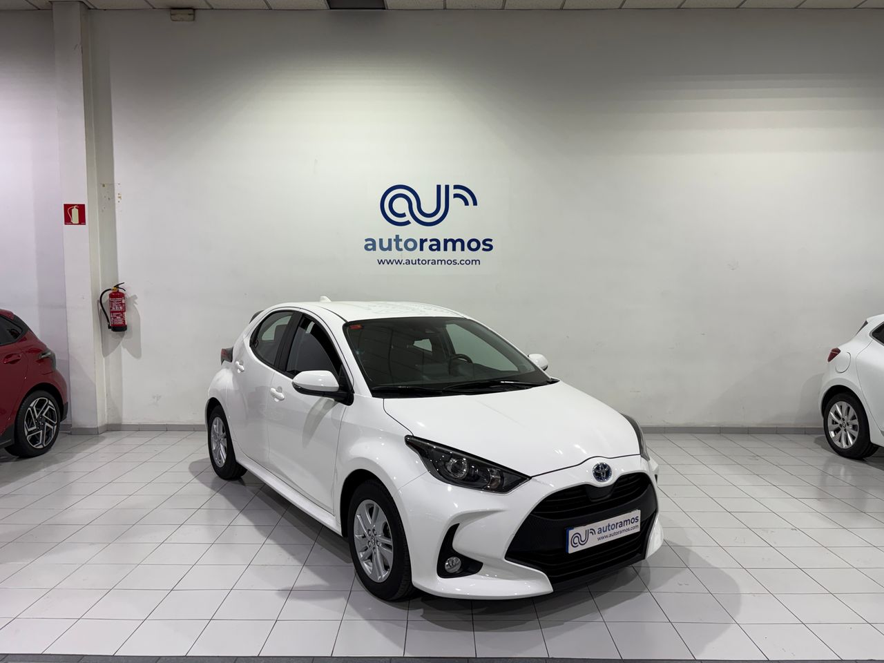 Toyota Yaris 1.5 VVT-I HEV BUSINESS PLUS 116 5P  - Foto 1