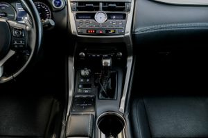 Lexus NX 300H 4WD EXECUTIVE KICK POWER + NAVI  - Foto 12