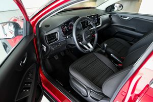 Kia Stonic 1.0 MHEV DRIVE   - Foto 7
