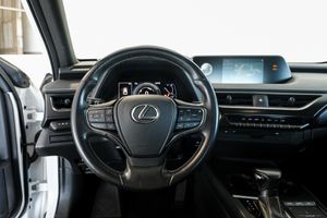 Lexus UX 250H BUSINESS NAVIGATION   - Foto 17