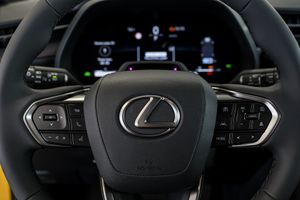 Lexus LBX EMOTION+   - Foto 17