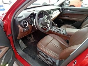 Alfa Romeo Stelvio 2.2 Diésel 154kw (210cv) Executive Q4  - Foto 8