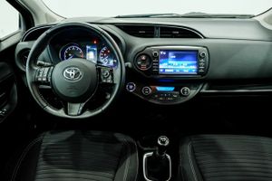 Toyota Yaris 110 PREMIUM 1.5VV  - Foto 10