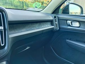 Volvo XC40 2.0 D3 Auto - Foto 18