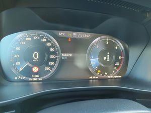 Volvo XC40 2.0 D3 Auto - Foto 5