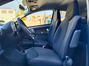 Toyota Aygo Aygo 1.0 VVTi 68CV - Foto 5