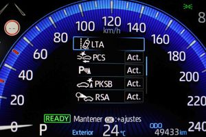 Toyota Corolla 1.8 125H ACTIVE TECH E-CVT - Foto 56