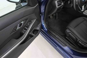 BMW Serie 3 318d Touring - Foto 29