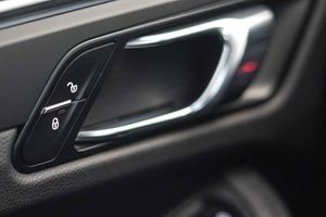Porsche Macan - - Foto 30