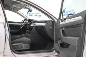 Volkswagen Passat 2.0 TDI 90kW (122CV) DSG - Foto 53