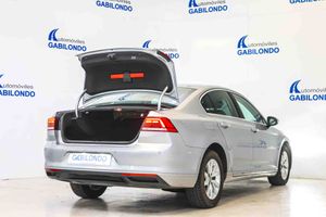 Volkswagen Passat 2.0 TDI 90kW (122CV) DSG - Foto 17