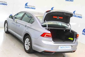 Volkswagen Passat 2.0 TDI 90kW (122CV) DSG - Foto 20