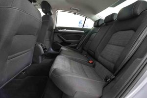 Volkswagen Passat 2.0 TDI 90kW (122CV) DSG - Foto 50