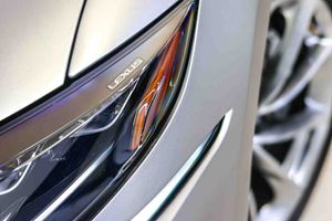 Lexus LS 500h Luxury Art Wood - Foto 18
