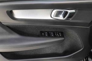 Volvo XC40 1.5 T4 Twin Recharge Inscription Auto - Foto 32