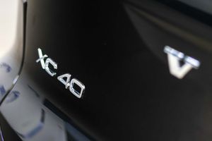 Volvo XC40 1.5 T4 Twin Recharge Inscription Auto - Foto 17