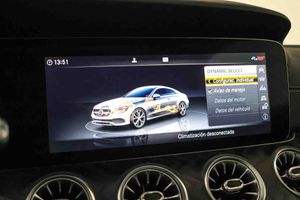 Mercedes Clase E Coupé E 220 d 4MATIC AMG Line **Techo panorámico** - Foto 60