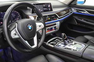 BMW Serie 7 745e - Foto 5