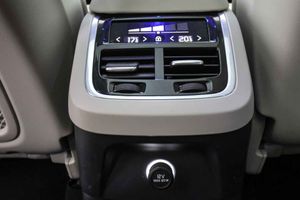 Volvo XC90 2.0 T8 AWD Inscription Auto **Techo panorámico** 7 Plazas - Foto 52
