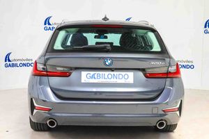 BMW Serie 3 320e Touring **Luxury Line** - Foto 4