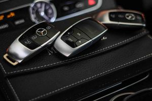 Mercedes Clase E Mercedes-AMG E 53 4MATIC+ **Techo panorámico** - Foto 76
