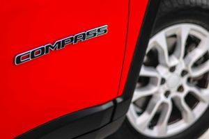 Jeep Compass 4Xe 1.3 PHEV 177kW (240CV) S AT AWD - Foto 13