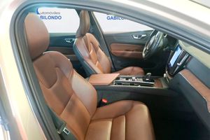 Volvo XC60 2.0 T6 AWD Recharge Inscription Auto - Foto 7