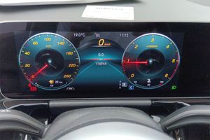 Mercedes Clase B B 180 d **AMG Line** Techo panorámico** - Foto 3