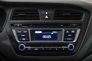 Hyundai i20 1.1 CRDi Essence - Foto 42