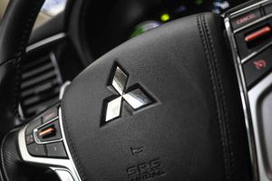 Mitsubishi Outlander 2.4 PHEV Motion Auto 4WD - Foto 34