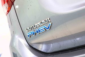 Mitsubishi Outlander 2.4 PHEV Motion Auto 4WD - Foto 11