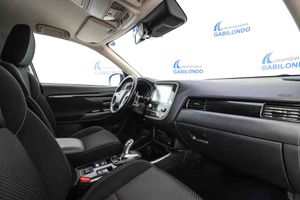 Mitsubishi Outlander 2.4 PHEV Motion Auto 4WD - Foto 48