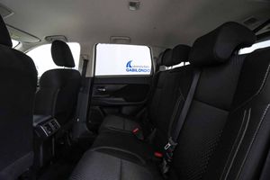 Mitsubishi Outlander 2.4 PHEV Motion Auto 4WD - Foto 50