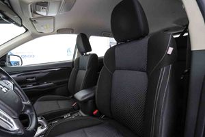 Mitsubishi Outlander 2.4 PHEV Motion Auto 4WD - Foto 28
