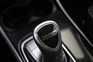 Mitsubishi Outlander 2.4 PHEV Motion Auto 4WD - Foto 44