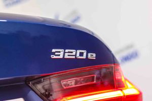 BMW Serie 3 320e - Foto 13
