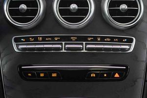 Mercedes GLC Coupé GLC 300 e 4MATIC AMG Line **Techo solar** - Foto 45