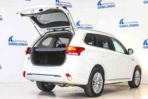Mitsubishi Outlander 2.4 PHEV Motion Auto 4WD - Foto 20