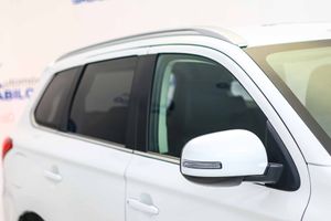 Mitsubishi Outlander 2.4 PHEV Motion Auto 4WD - Foto 18