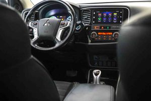 Mitsubishi Outlander 2.4 PHEV Motion Auto 4WD - Foto 35