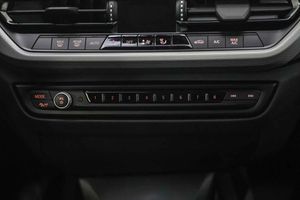 BMW Serie 1 118i **Versión 116i Auto** - Foto 39